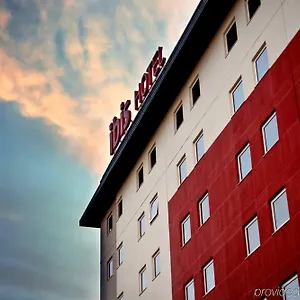 Ibis Canoas Shopping Hotel